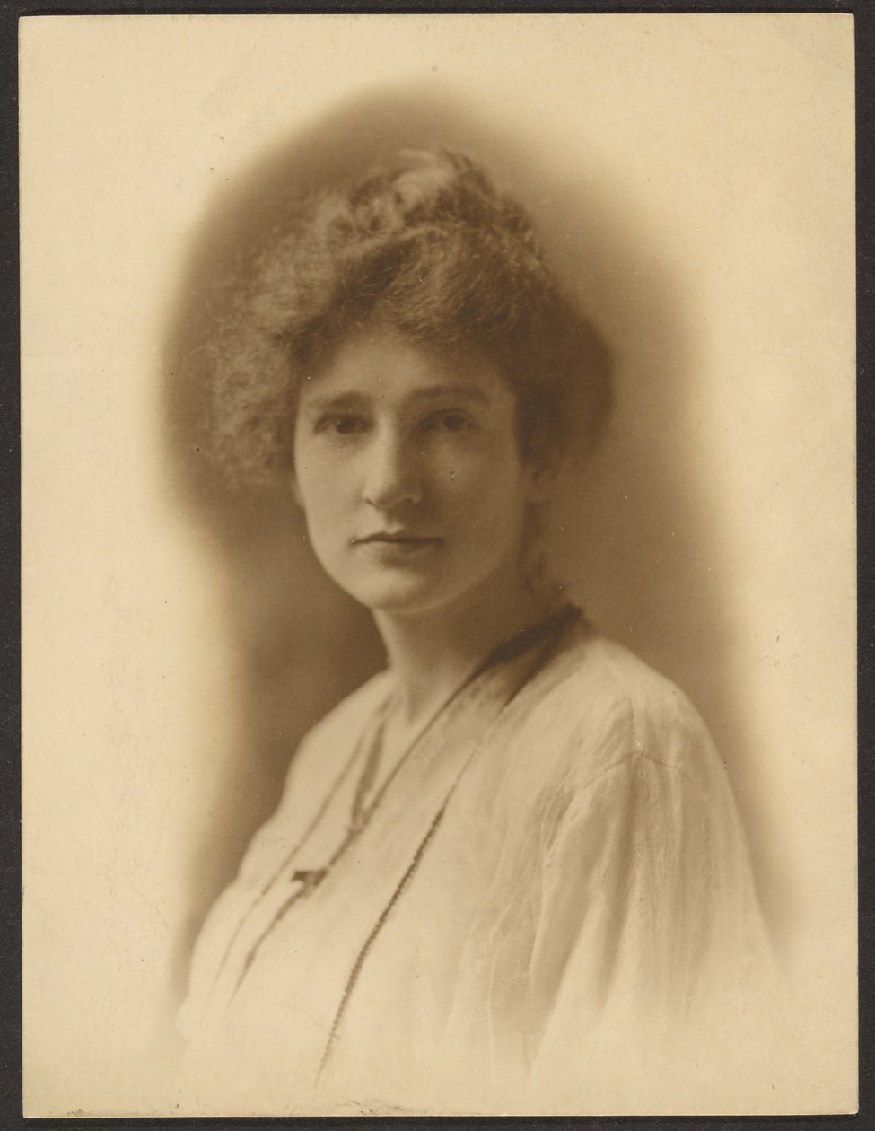 [Donna con un abito di lino] da Louis Fleckenstein