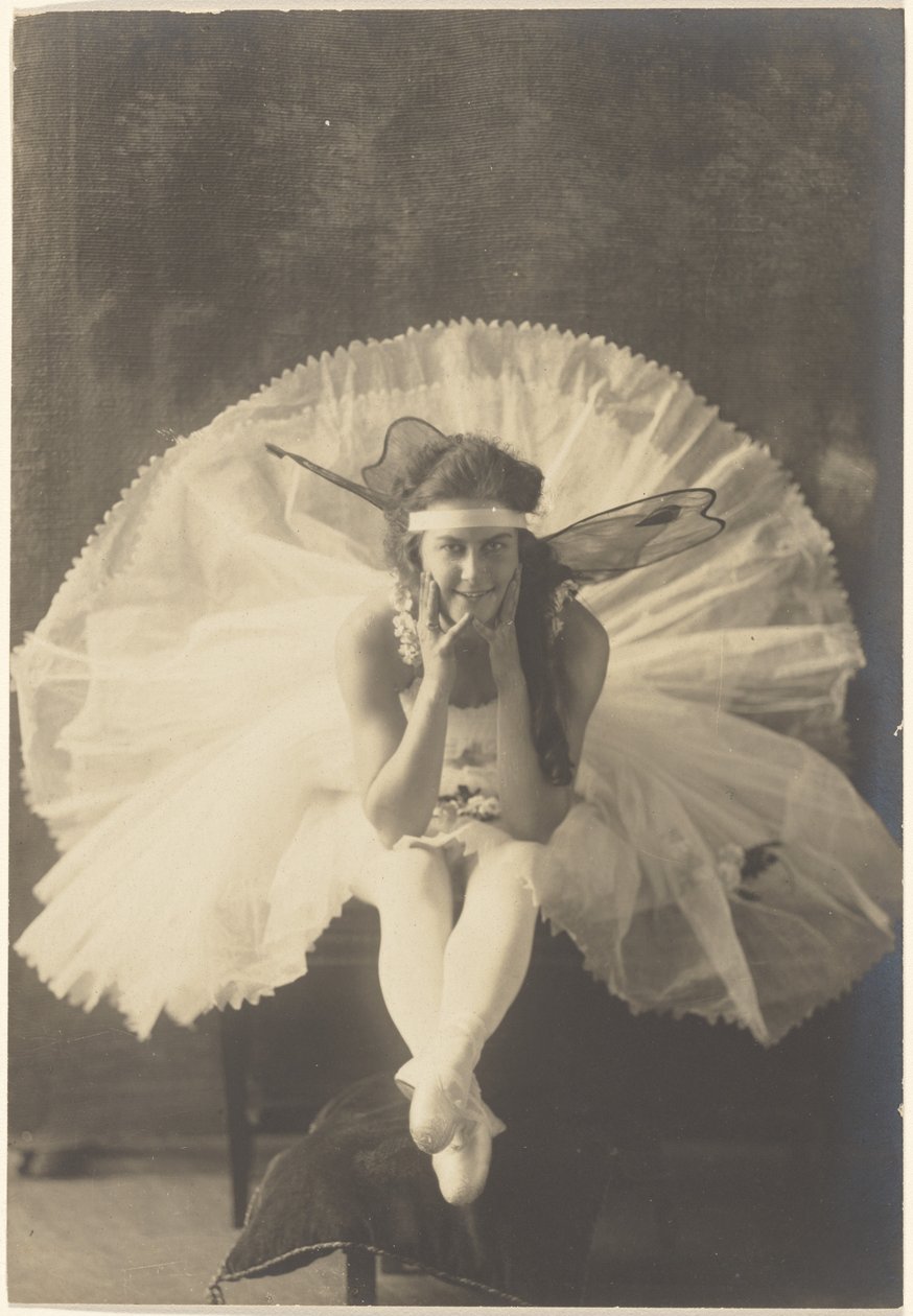 [Giovane ballerina con ali di fata] da Louis Fleckenstein