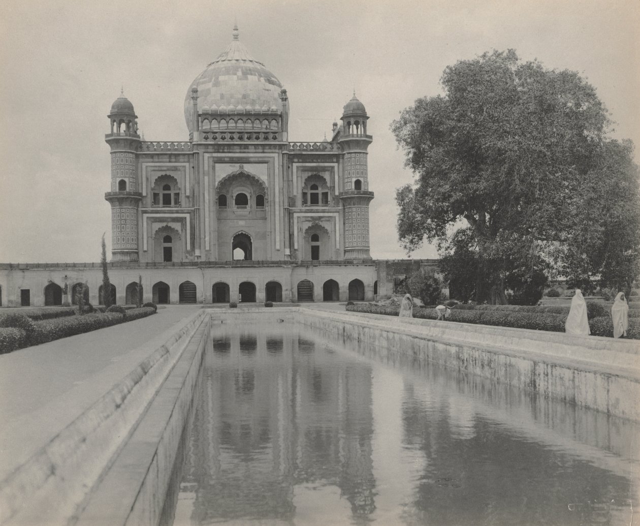 Tomba di Saftar Jung, Delhi, c. 1890 da Ltd. Ceylon Plâté