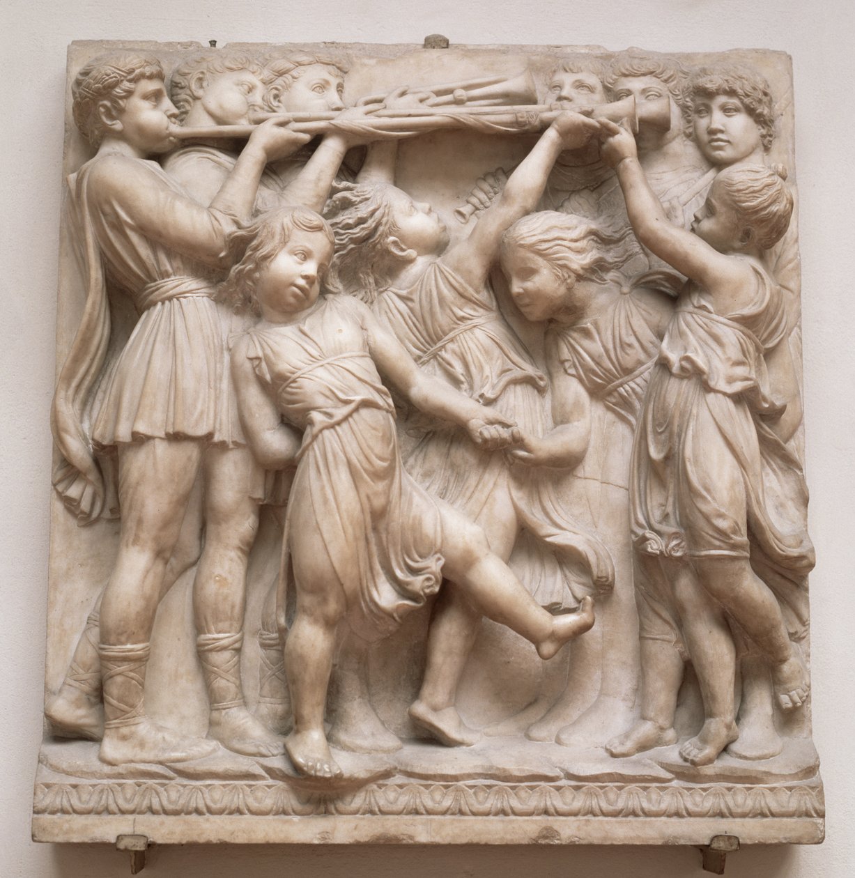 Angeli trombettieri, rilievo dalla Cantoria, c.1432-38 da Luca Della Robbia
