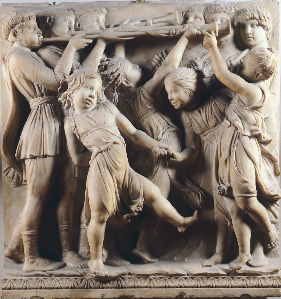 Bambini e cherubini che danzano, cantano e giocano (dettaglio) da Luca Della Robbia