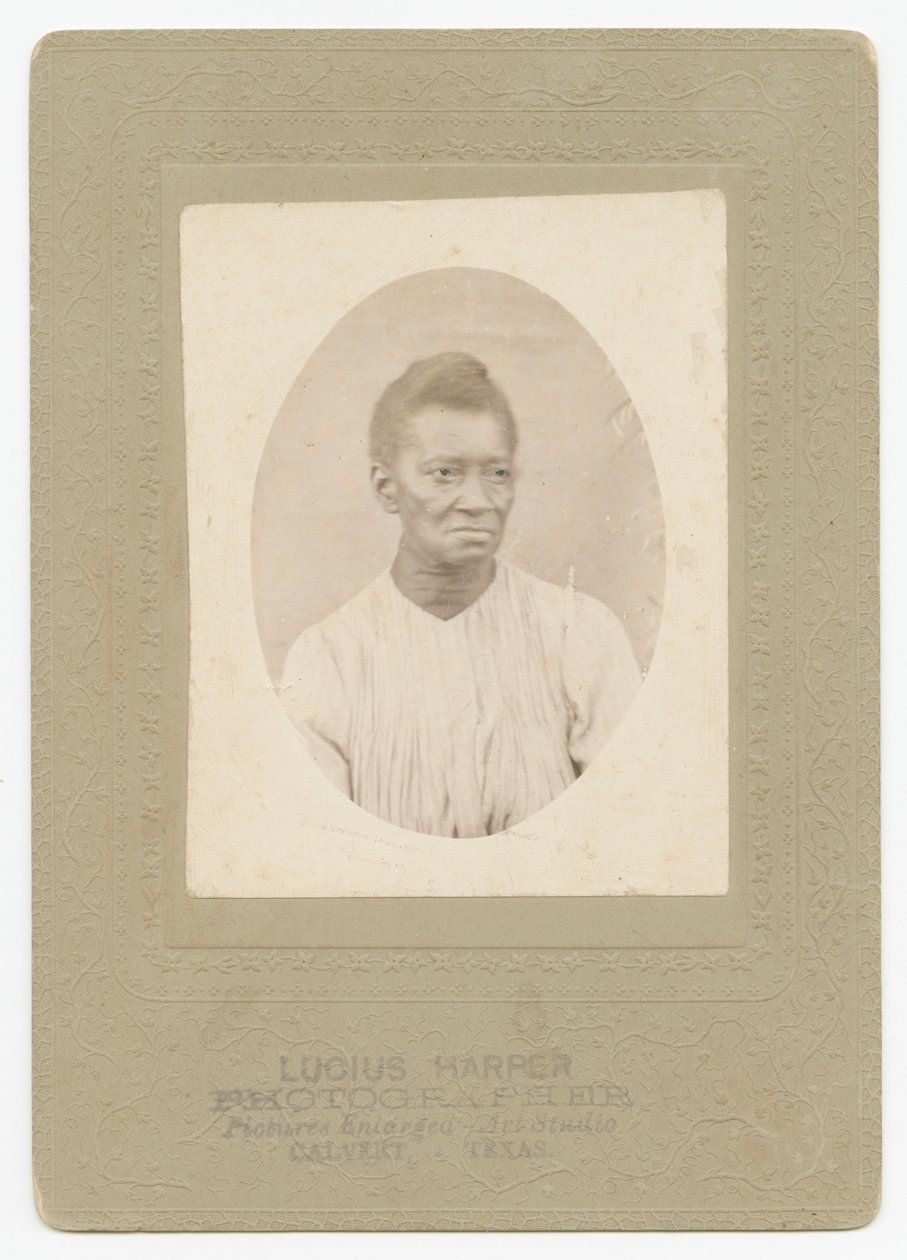 Fotografia di una donna da Lucius Harper
