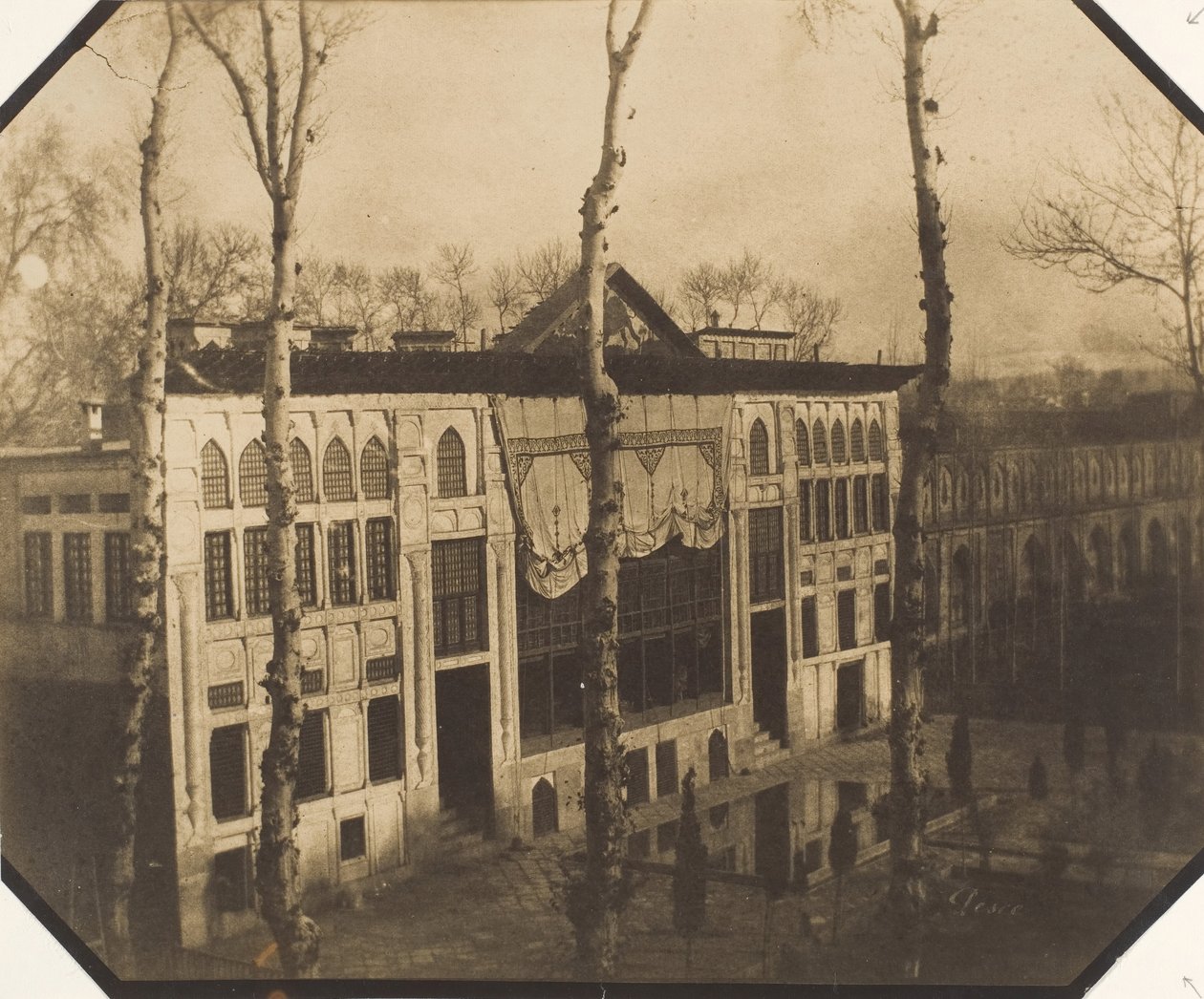 Palazzo dello Scià da Luigi Pesce
