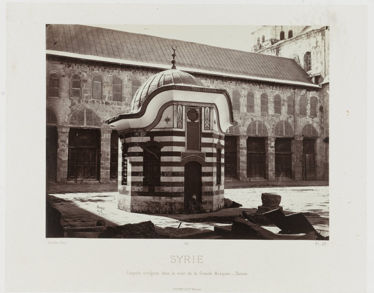 Veduta della cupola ottagonale nel cortile della Grande Moschea di Damasco (Architettura antica: Egitto, Grecia, Asia Minore) da Maison Bonfils