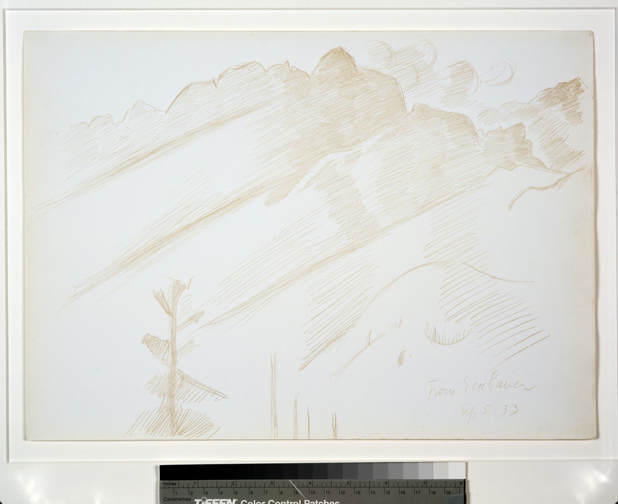 Paesaggio montano con nuvole e alberi da Marsden Hartley
