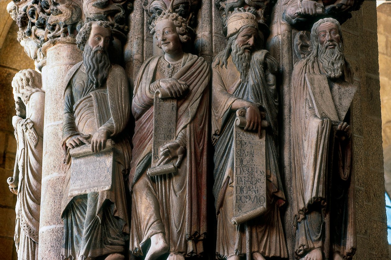 Dettaglio del Portico della Gloria: Gruppo di profeti (da destra a sinistra Mosè, Isaia, Daniele e Geremia). Realizzato da Maestro Mateo (1188) Interno della Cattedrale di Santiago de Compostela da Master Mateo