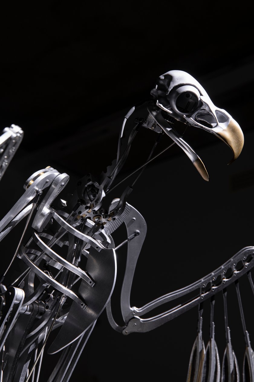 The Nerve Rack, 2019 (Acetale, Acrilico, Alluminio, Ottone, Circuiti elettrici, Vernice, PVC, Resina, Servomotori, Acciaio) da Mat Collishaw