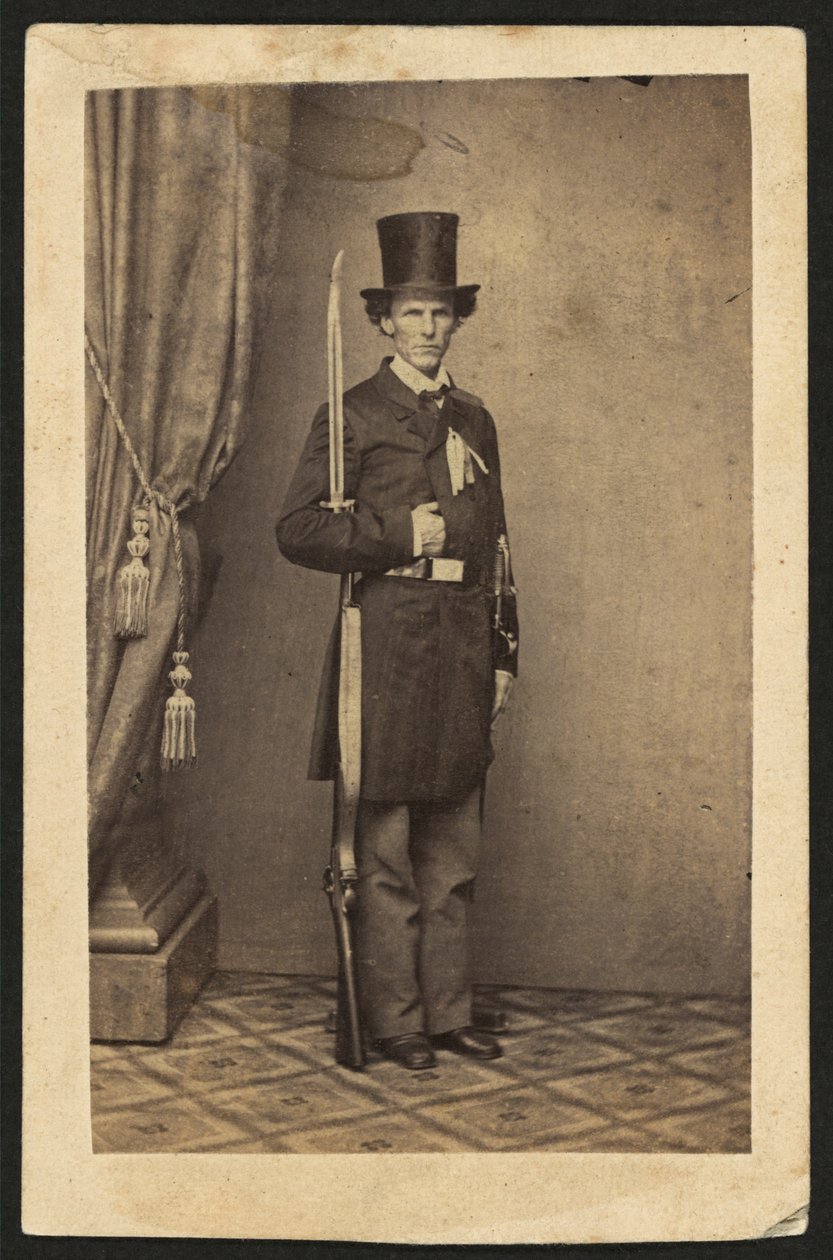 James Henry Lane (1814-1866), politico e leader del Free State Party del Kansas, ritratto a figura intera, con pistola (foto seppia) da Mathew B. Brady