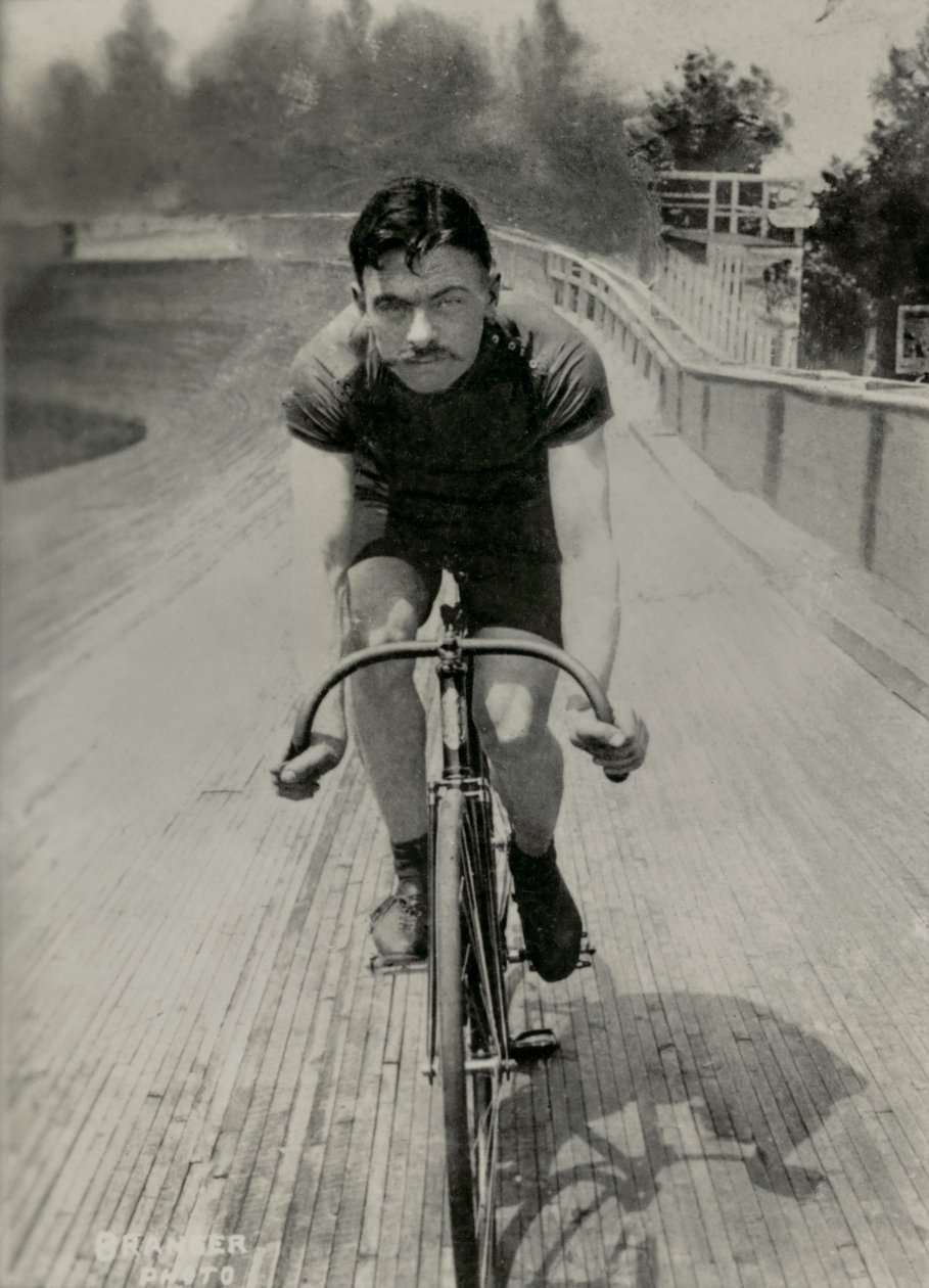 Ritratto del ciclista francese Francois Poulain ( 1883 ,  ) (fotografia) da Maurice-Louis Branger