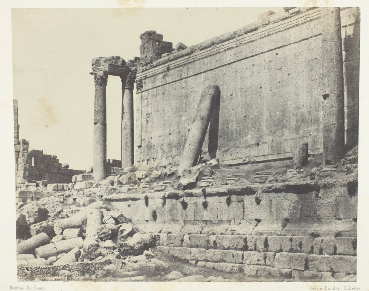Baalbeck (Eliopoli), Tempio di Giove, facciata orientale; Siria da Maxime Du Camp