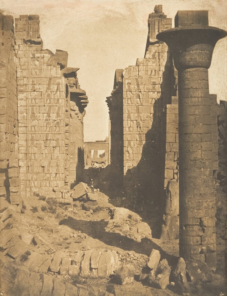 Corte dei bubastiti e ingresso della Sala Ipostila del palazzo di Karnak, Tebe, 1849-50 da Maxime Du Camp