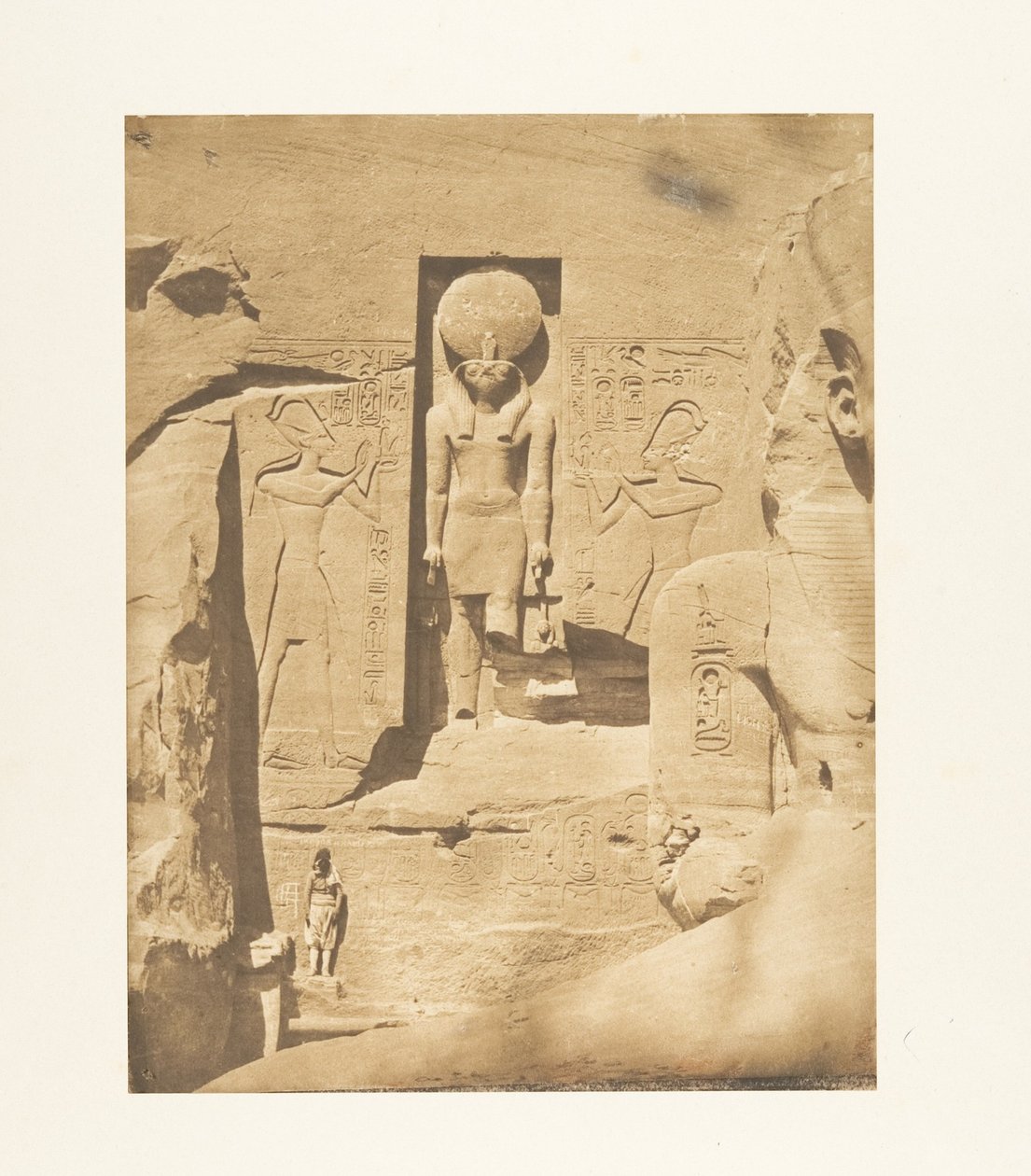 Dekoration des Eingangs des großen Spéos von Abousembil (Der Gott Phré empfängt die Opfergaben von Ramses dem Großen) da Maxime Du Camp