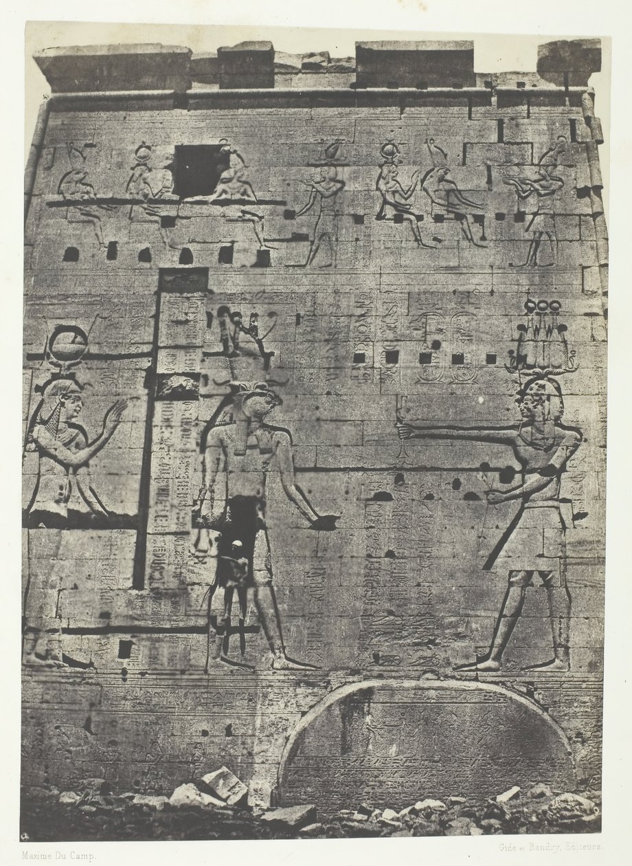 Grande Tempio di Iside a File, Secondo Pilone, Nubia, 1849-51, stampato 1852 da Maxime Du Camp