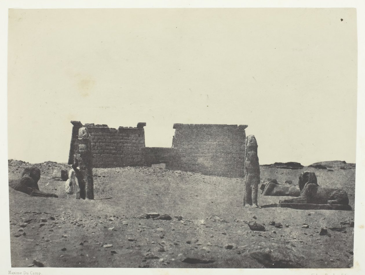 Hémi-Spéos De Séboua, Drômos, Nubia (1849-51, stampato 1852) da Maxime Du Camp
