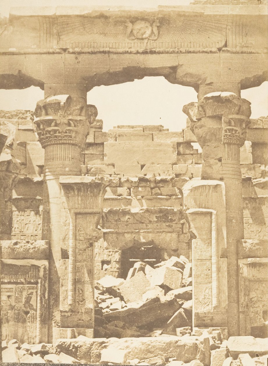 Tempio di Kalabcheh - Tra le colonne mediane del Pronao da Maxime Du Camp