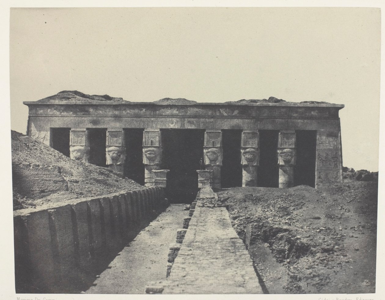 Vista Generale, Grande Tempio di Dendera (Teutyres), Alto Egitto da Maxime Du Camp