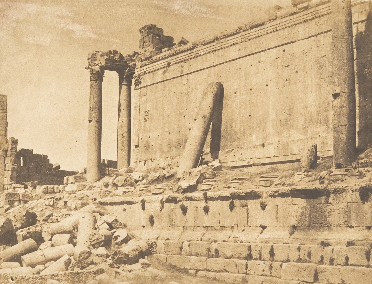 Vista del Tempio di Giove, a Baalbek Heliopolis da Maxime Du Camp