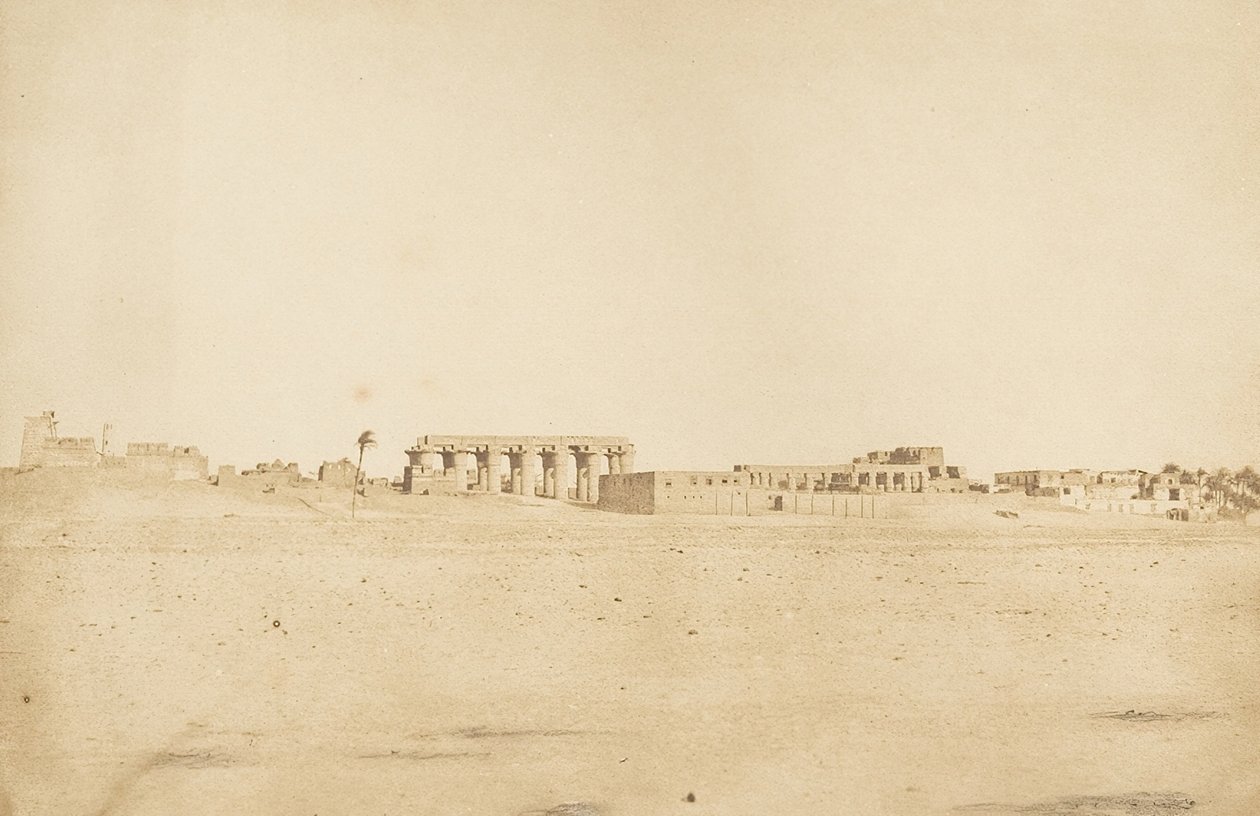Vista generale delle rovine di Luxor, presa da ovest Tebe, 1849-50 da Maxime Du Camp