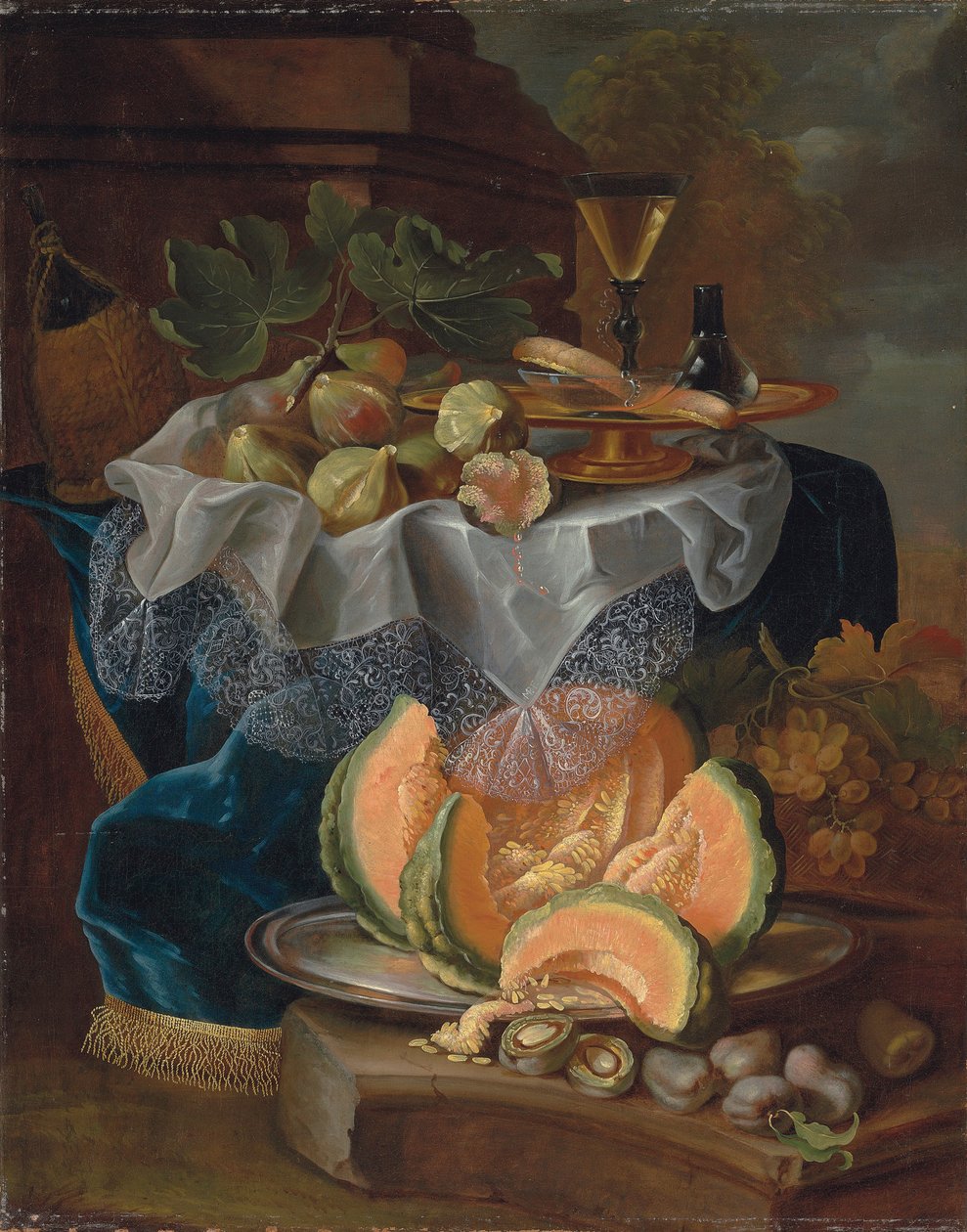 Fichi, una tazza dorata con un bicchiere di vino facon-de-venise, su un tavolo drappeggiato, un melone tagliato su un piatto di peltro con prugne su un plinto da Maximilian Pfeiler or Pfeiller