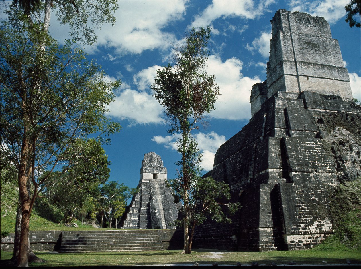 Tempio II di Tikal o tempio delle maschere, VII-VIII secolo da Mayan