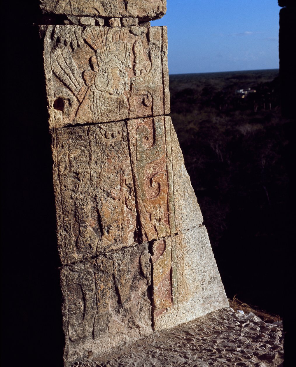 (dettaglio) di un fregio di un guerriero, El Castillo da Mayan Mayan