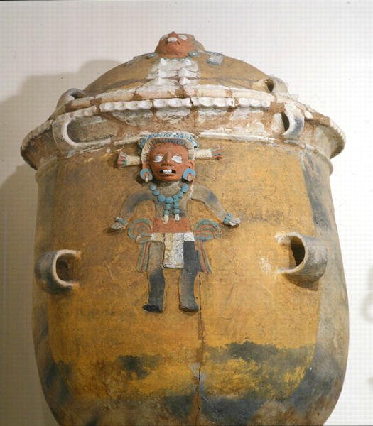 Urna funeraria con coperchio, Ixil, Quiche, Guatemala, Periodo Postclassico Antico (900-1200) da Mayan Mayan