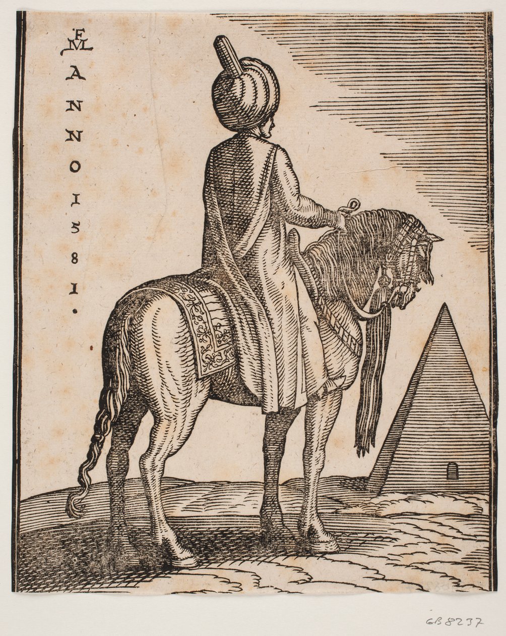 Cavaliere con turbante, disarmato, visto di sbieco da dietro; a destra sullo sfondo una piramide da Melchior Lorck