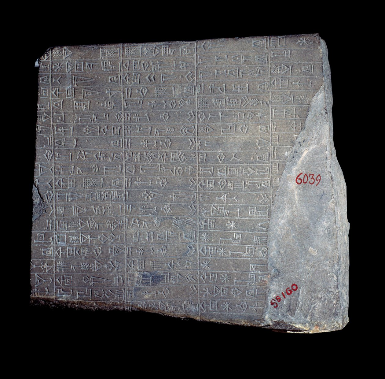 Mesopotamia: stele di calcare con iscrizioni in accadico da Mesopotamian Mesopotamian
