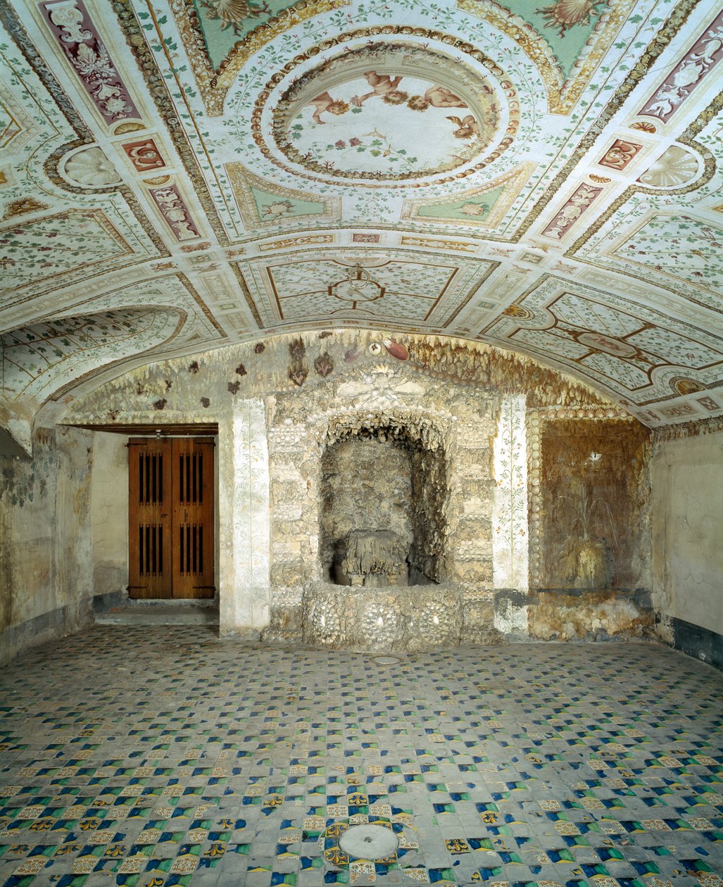Vista interna della cantina, Villa Medicea di Careggi da Michelozzo di Bartolommeo