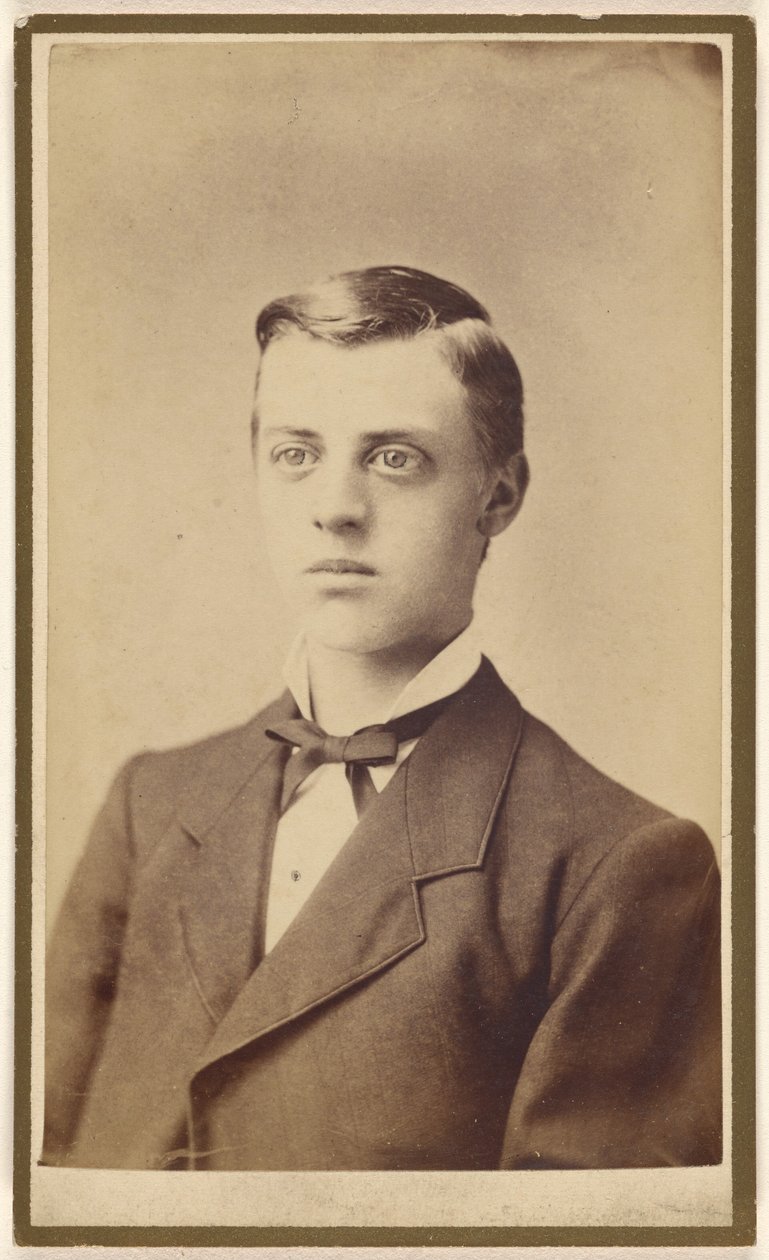 [Ritratto in busto di un uomo non identificato]. da Miller and Company