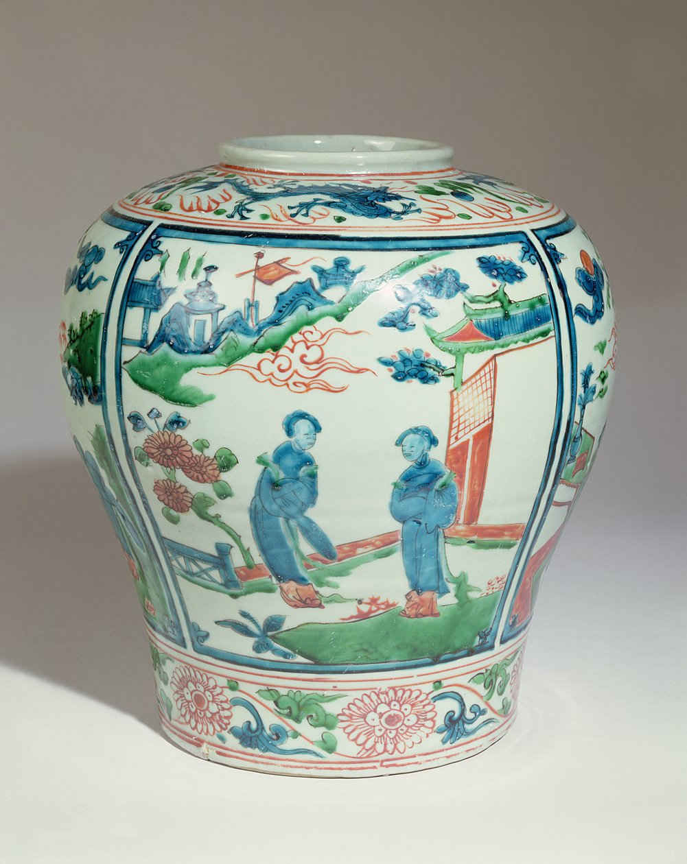 Vaso oviforme policromo Swatow, fine XVI secolo da Ming Dynasty Chinese School