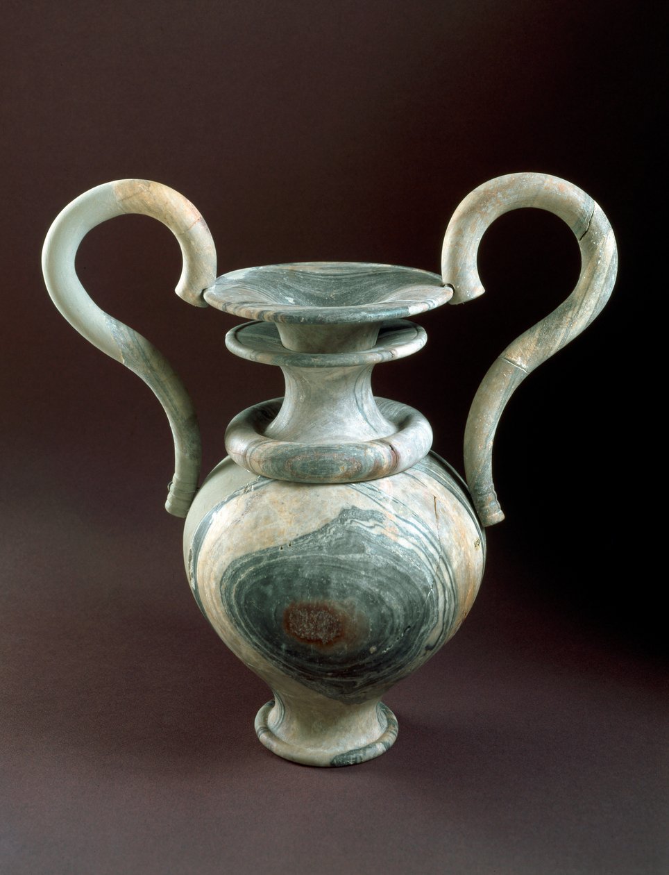Arte minoica: vaso di culto in marmo. 1450 a.C. Da una vasca lustrale di Zakros, Creta da Minoan