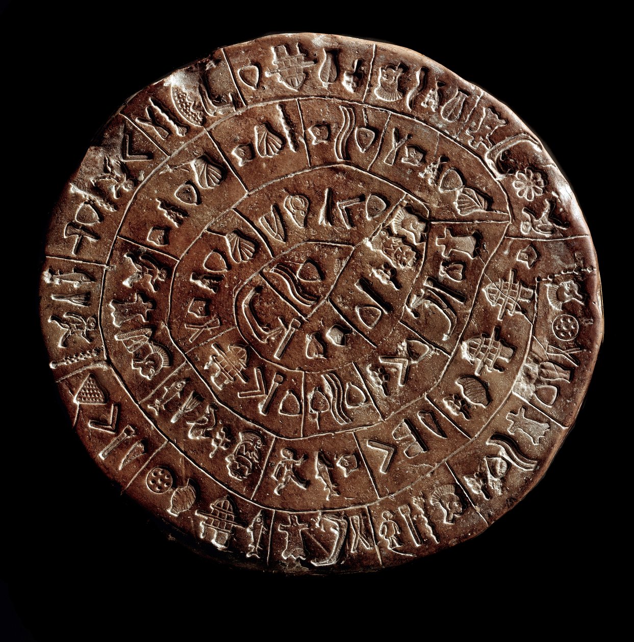 Il disco di Festo (Arte minoica - 1700 - 1600 a.C.) coperto di geroglifici da Minoan