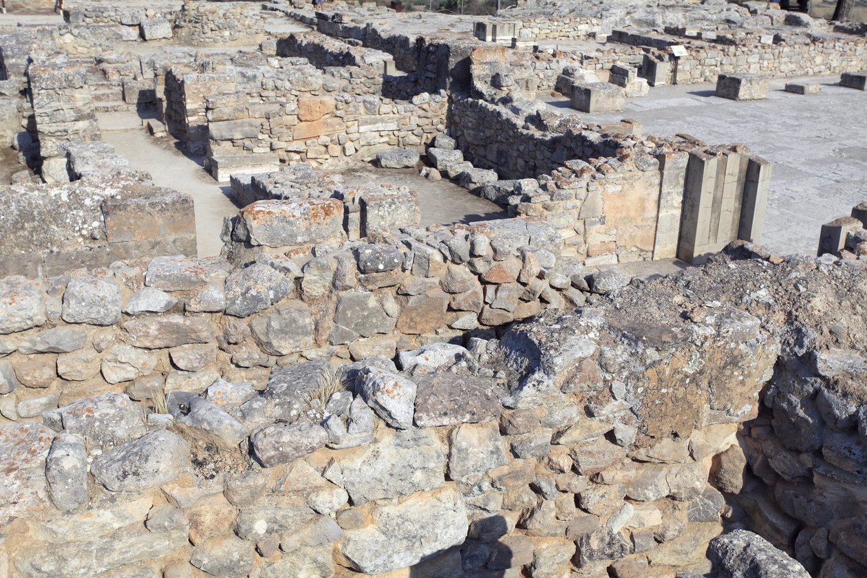 Sito archeologico minoico di Festo. Complesso nord-est. Queste stanze erano utilizzate per conservare preziosi vasi rituali. Il famoso 