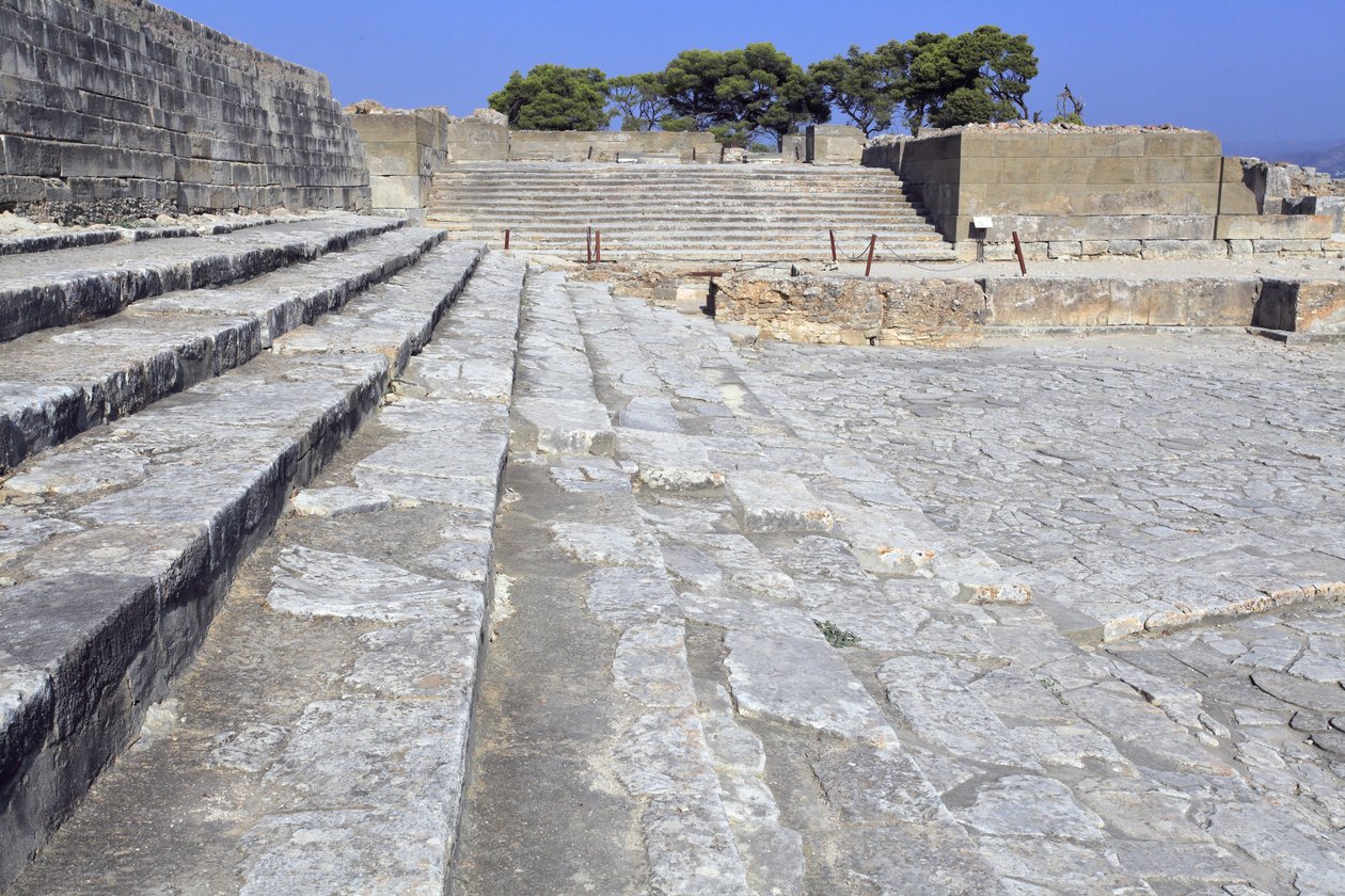 Sito archeologico minoico di Festo. Il cortile ovest e l