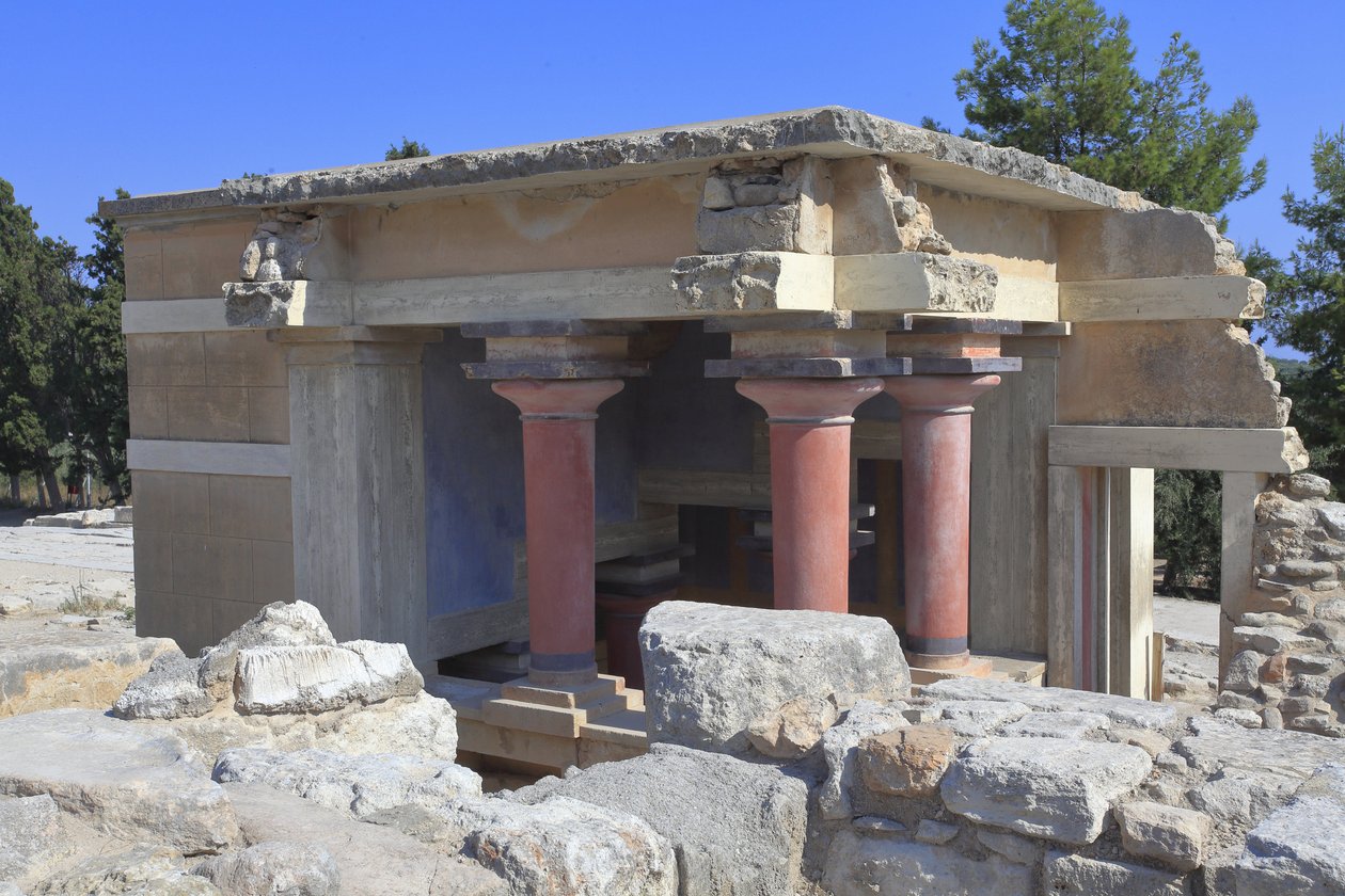 Sito archeologico minoico di Cnosso. Bacini lustrali nord. Ingresso nord del palazzo. Secondo A. Evans questo edificio era utilizzato per cerimonie di purificazione e quindi chiamato "Bacini lustrali". Cnosso, Creta da Minoan