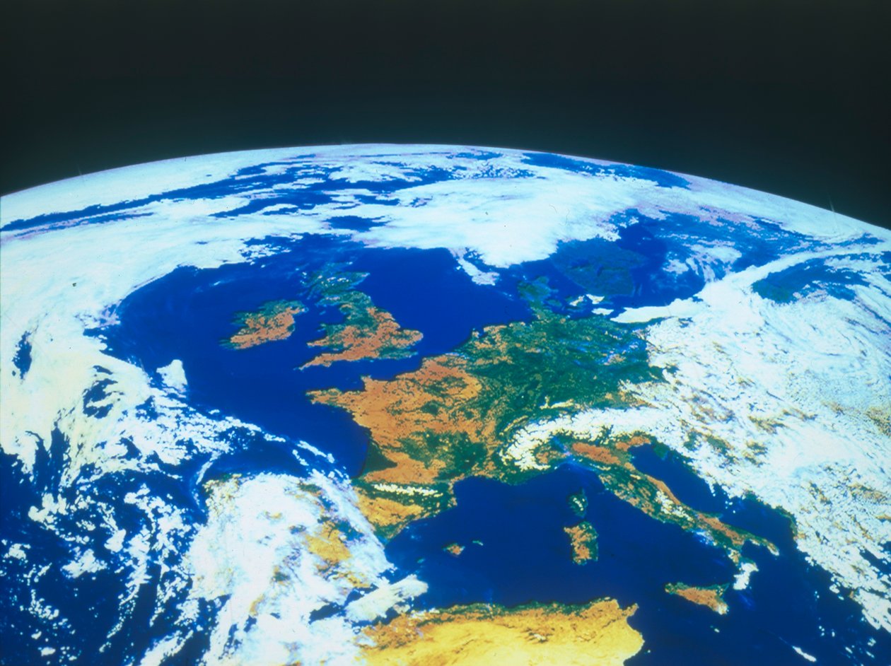 La Terra vista dallo spazio - Europa vista da un satellite, c1980 da NASA Images
