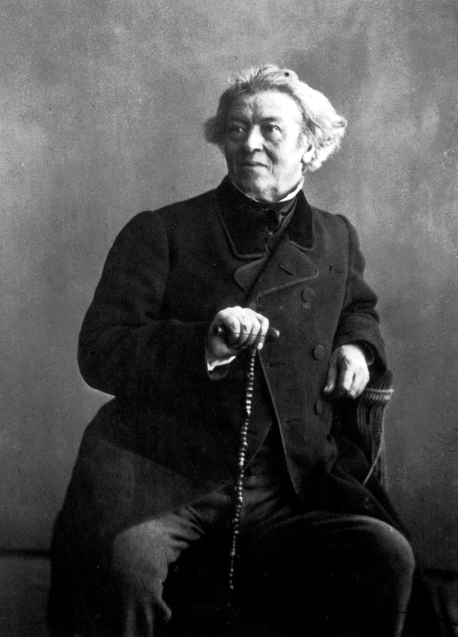 Pittore francese Camille Corot fotografato da Nadar da Nadar