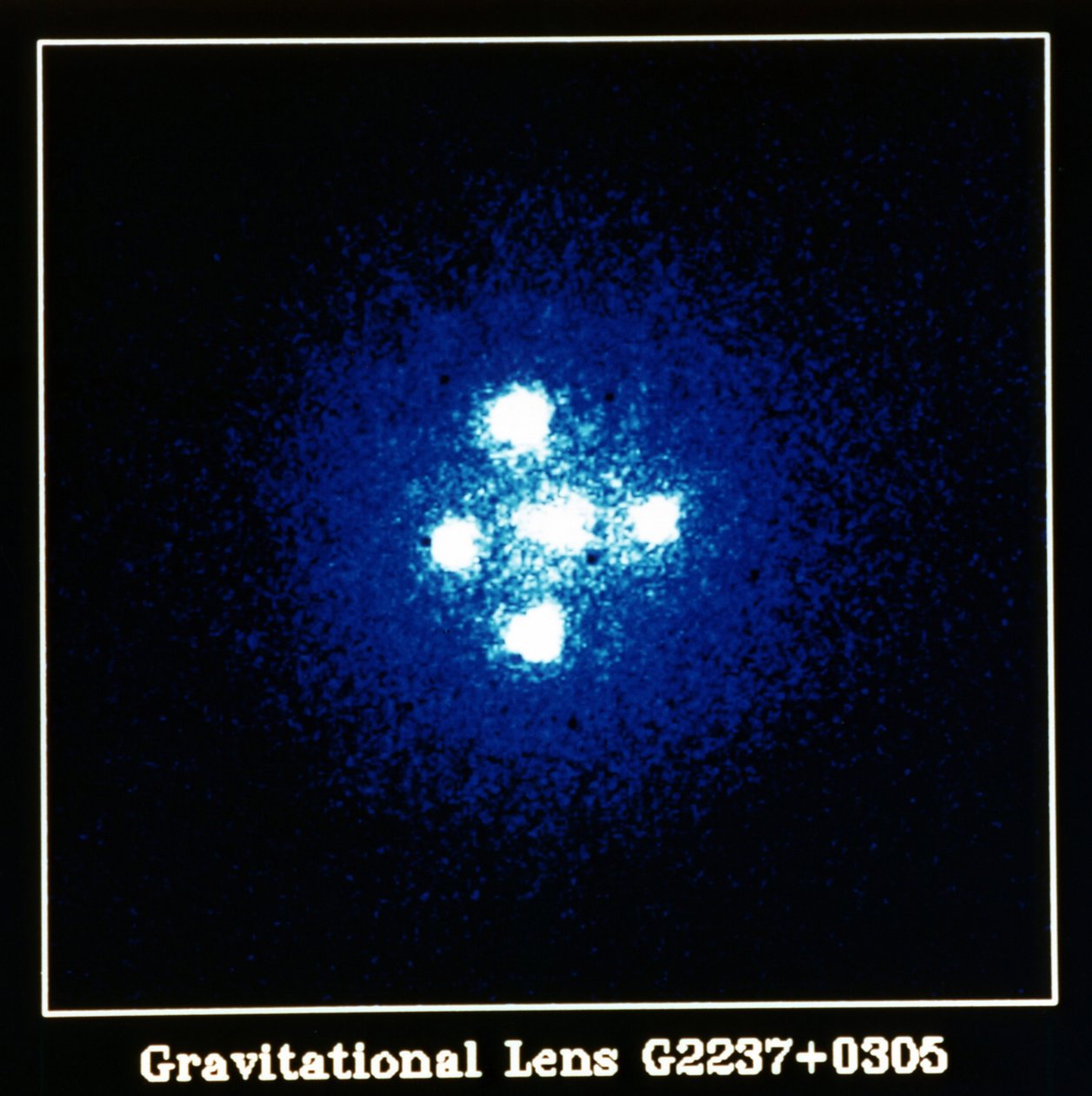 Quasar Croce di Einstein: Lente gravitazionale G2237+0305 da National Aeronautics and Space Administration National Aeronautics and Space Administration