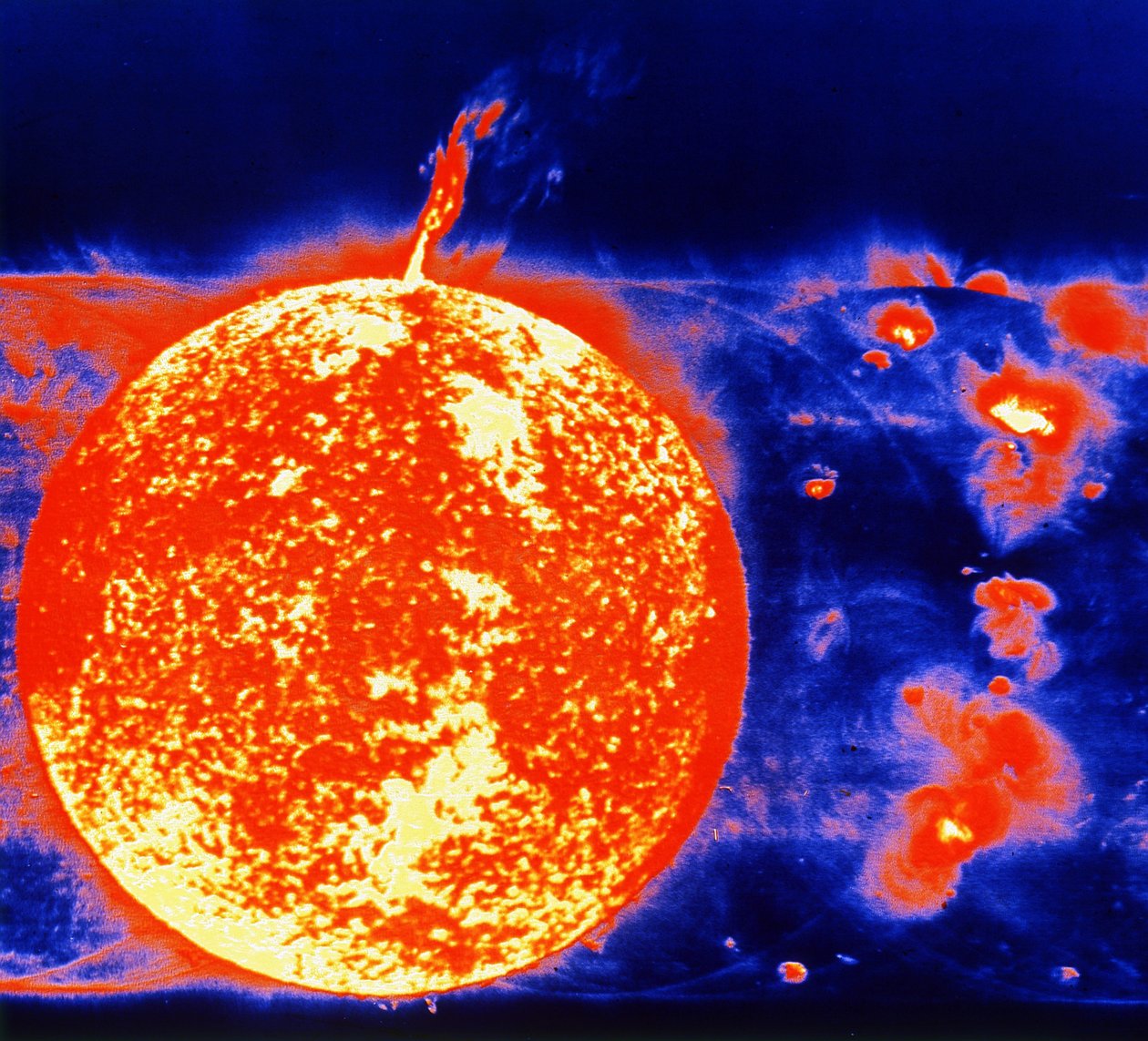 Macchie solari e prominenze nel 1973 da National Aeronautics and Space Administration National Aeronautics and Space Administration