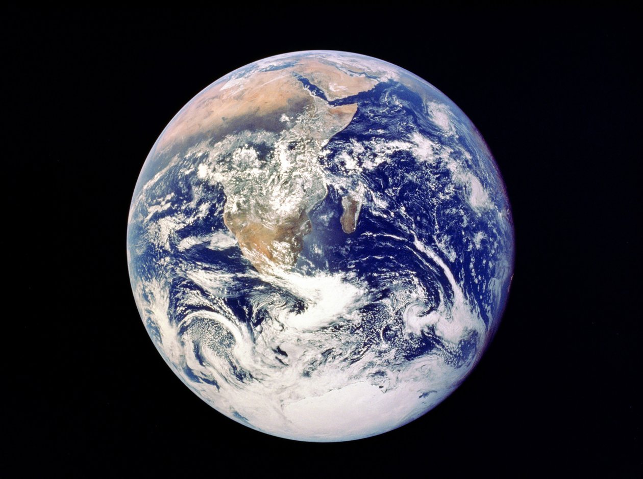 Intera Terra dallo spazio - vista dall