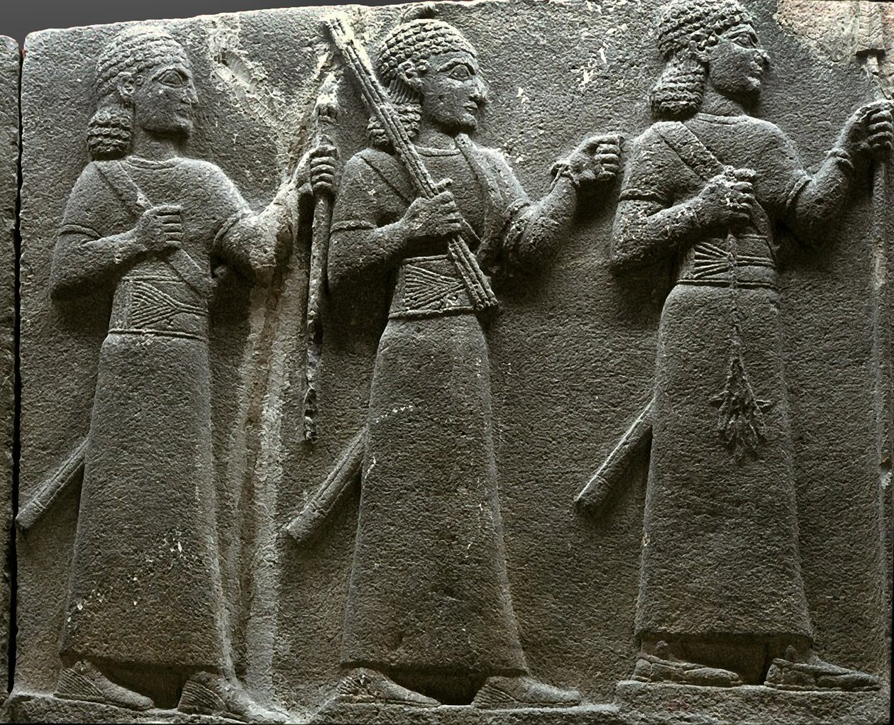 Rilievo raffigurante funzionari di corte ittiti, dalla Turchia da Neo Hittite
