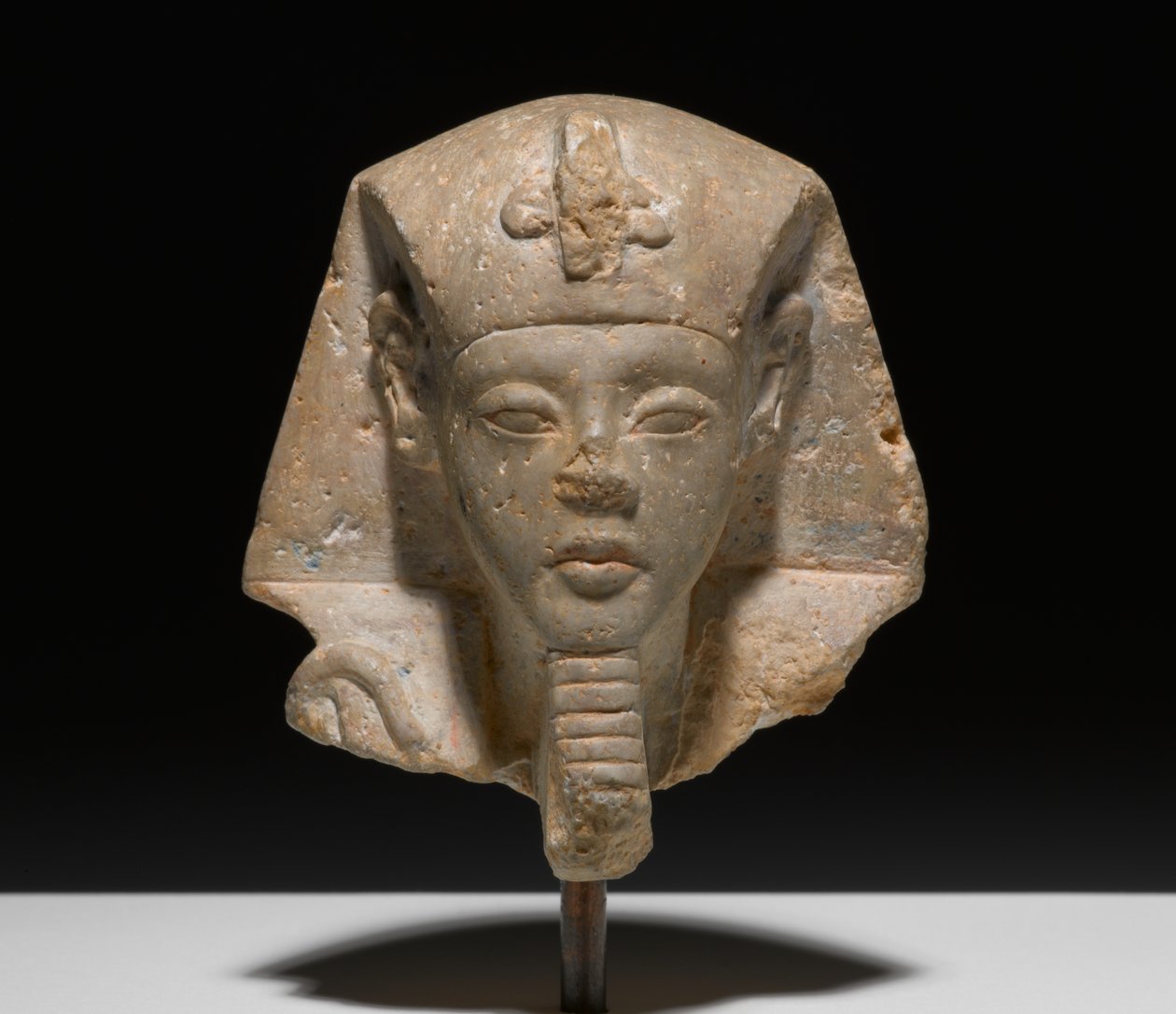 Testa da uno shabti di Akhensten da New Kingdom Egyptian