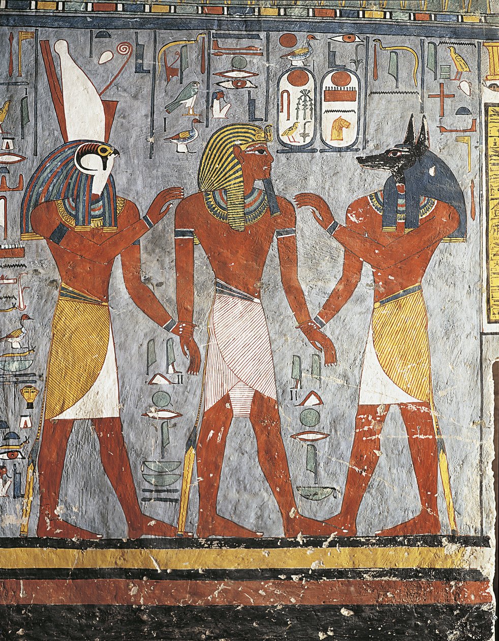 Faraone tra gli dei Harsiesis e Anubi da New Kingdom Egyptian