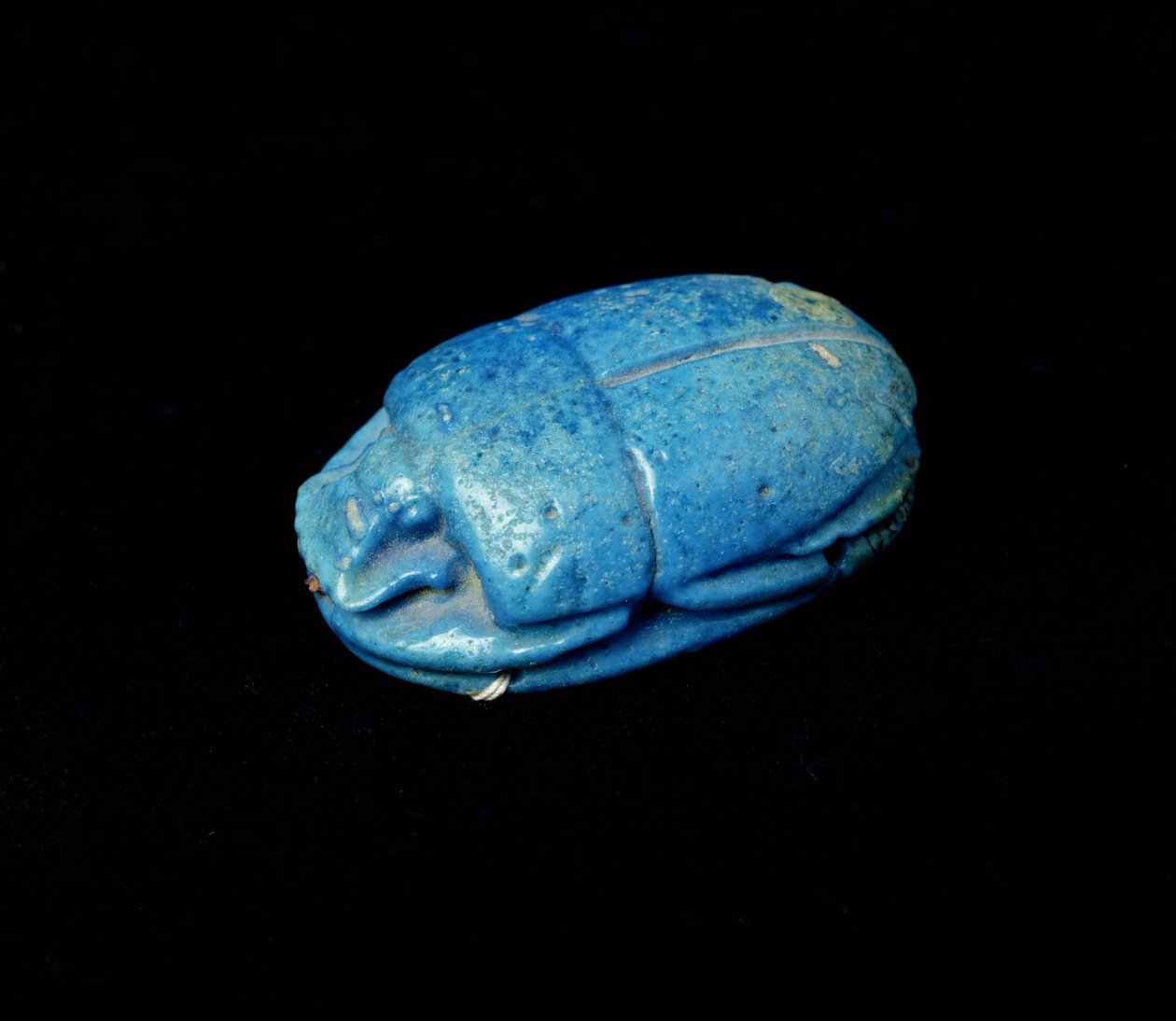 Scarabèo da una mummia, da Tebe da New Kingdom Egyptian