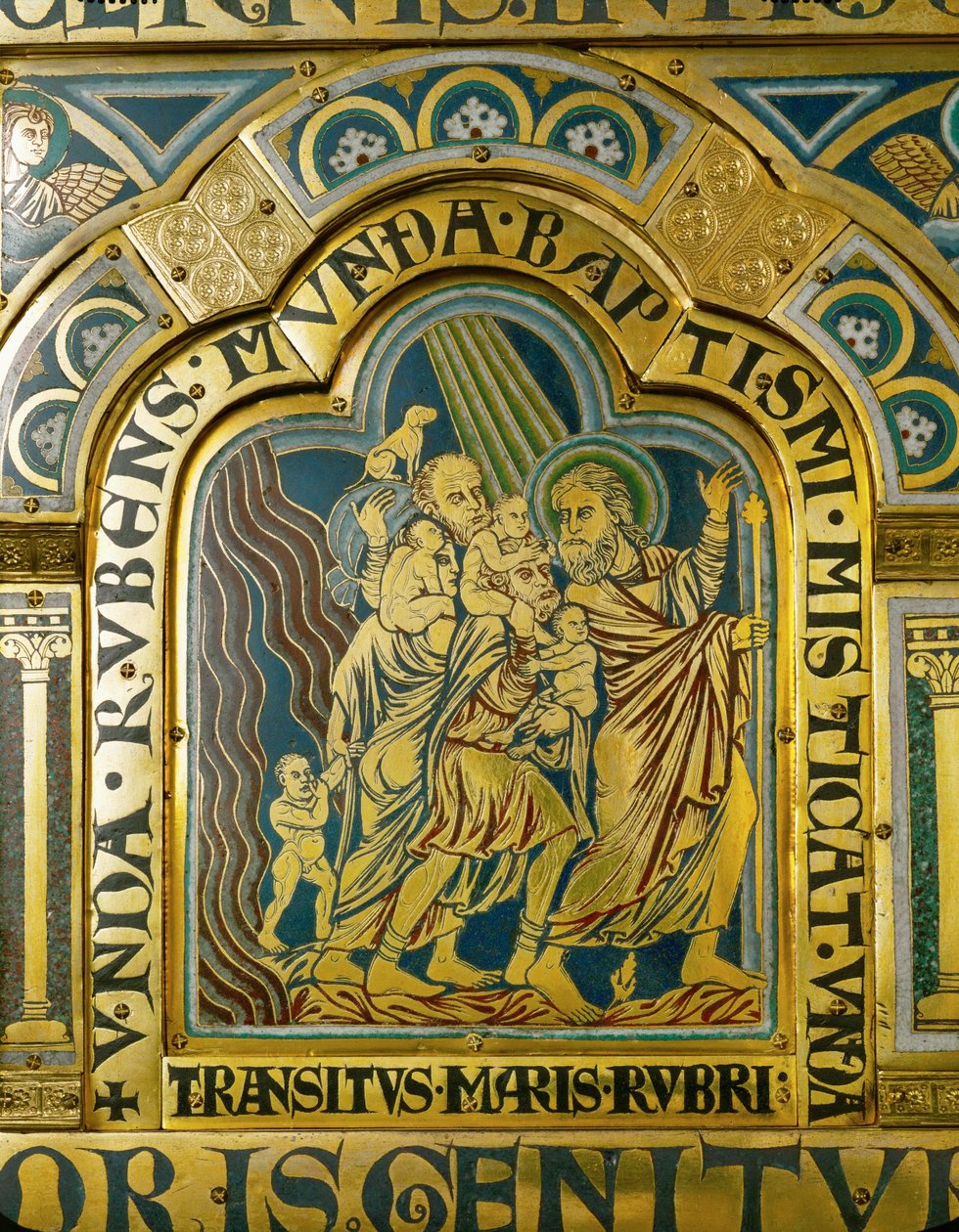 Mosè guida i figli di Israele attraverso il Mar Rosso (tecnica champsleve, smalto su rame dorato) da Nicholas of Verdun