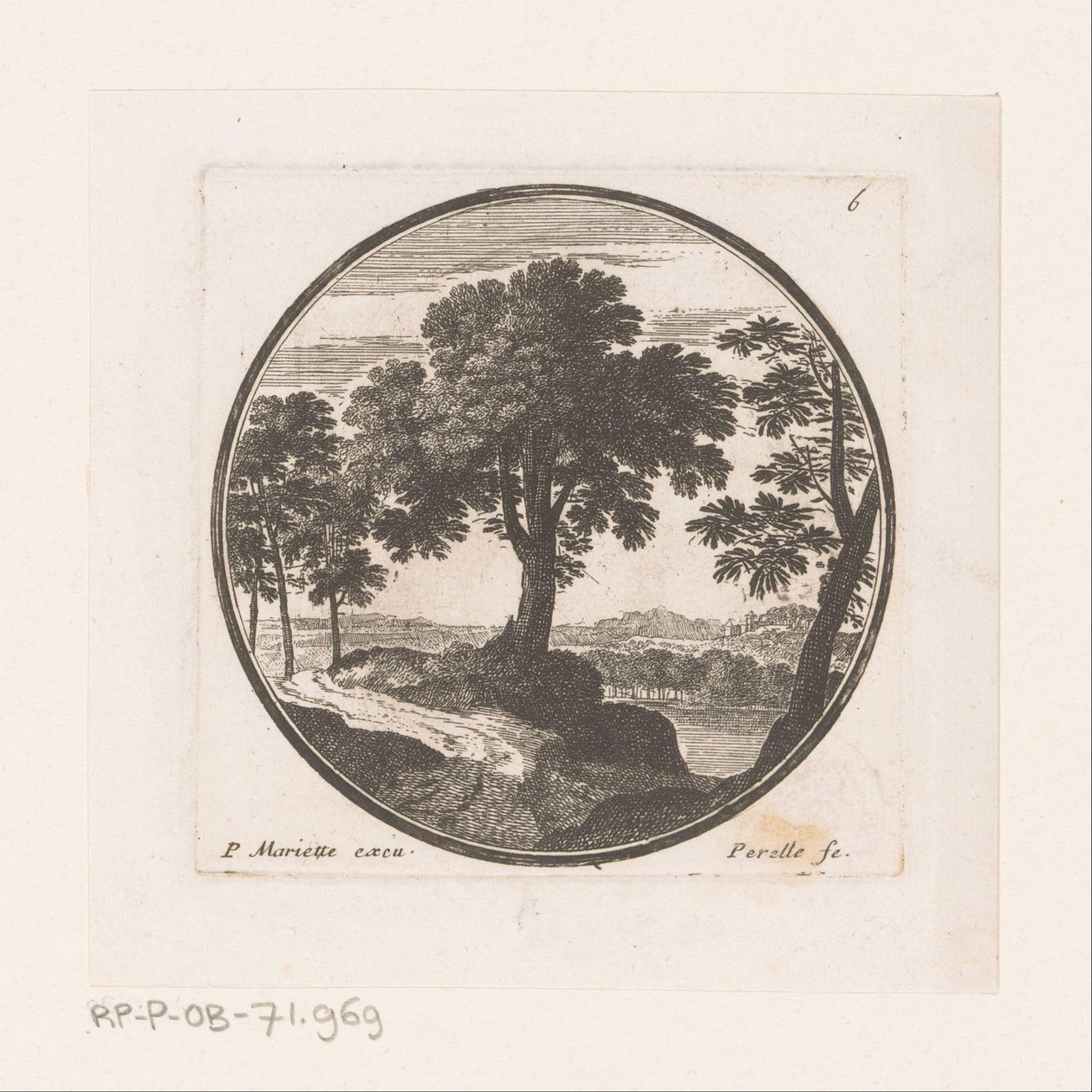 Veduta di alberi lungo l