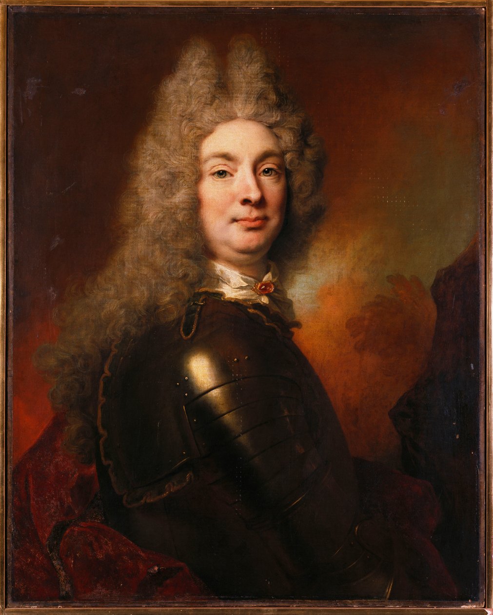 Ritratto di un nobile in armatura, con un mantello rosso da Nicolas de Largillière