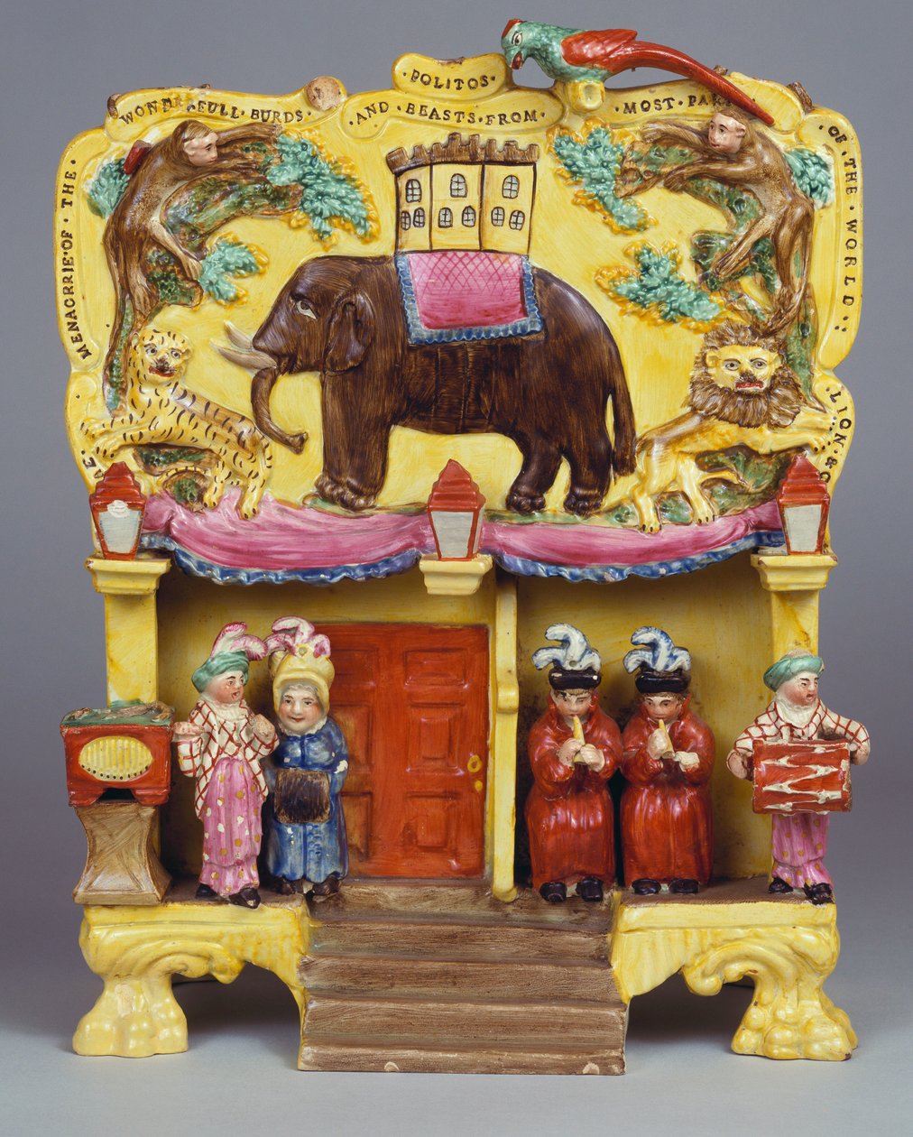 Un gruppo di terracotta di "La menagerie di Polito di uccelli e bestie meravigliose da molte parti del mondo", c.1830 da Obadiah Sherratt