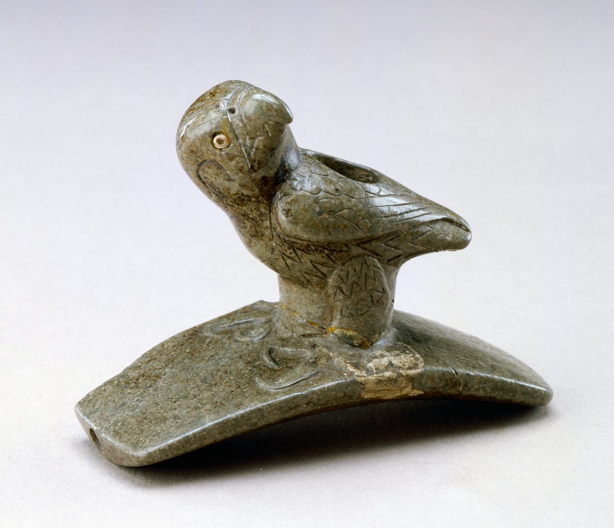 Pipa effigie di falco, 200 a.C.-100 d.C. da Ohio Hopewell culture
